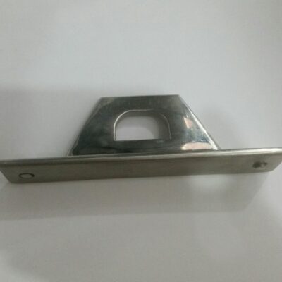 Alça em inox reforçada para trilho de mastro e retranca 